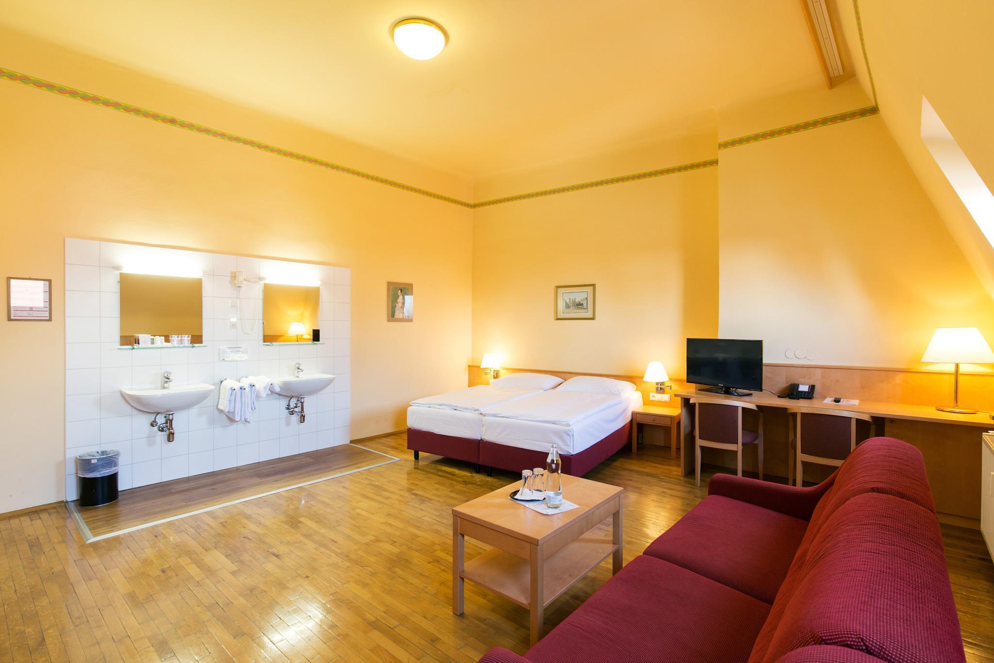 Post Hotel