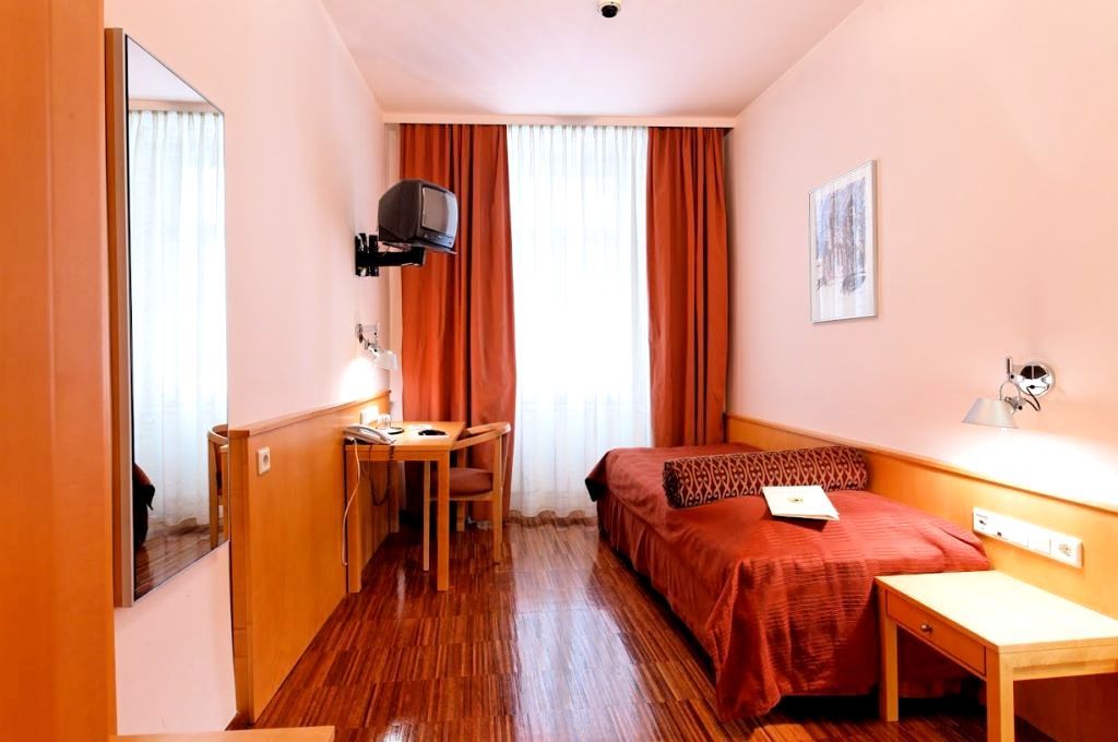 Post Hotel